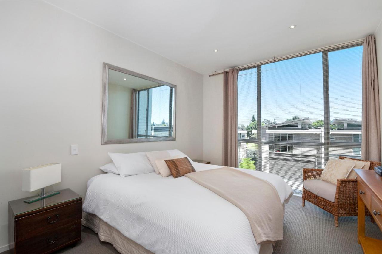 Marinaside Villa - Taupo Holiday Apartment Extérieur photo