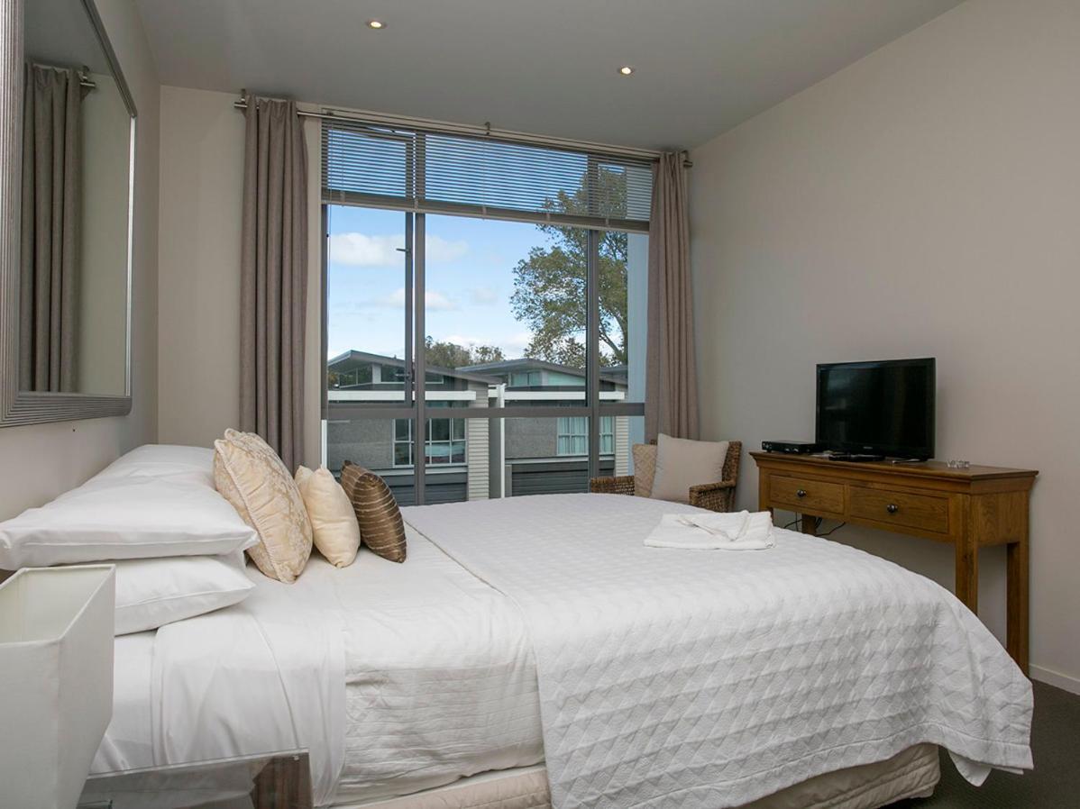 Marinaside Villa - Taupo Holiday Apartment Extérieur photo